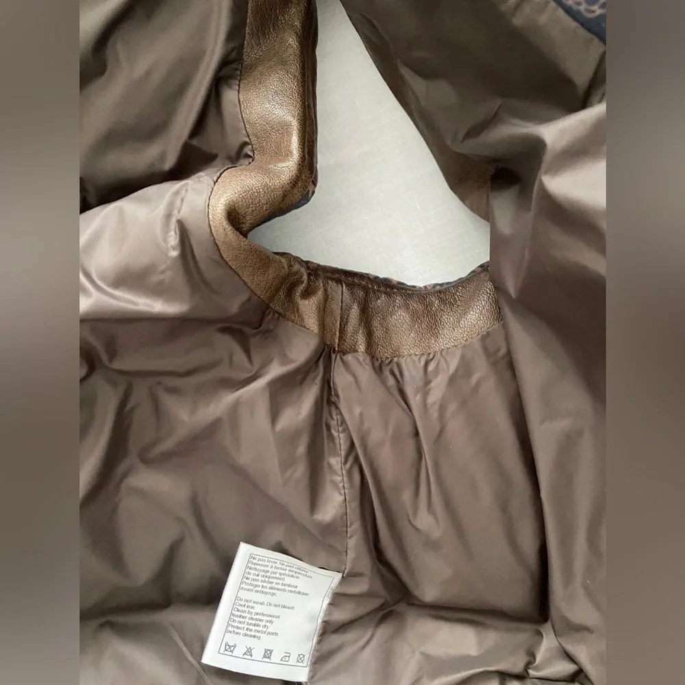 Chanel Paris Dallas Vest sz 36 - Picture 11 of 12